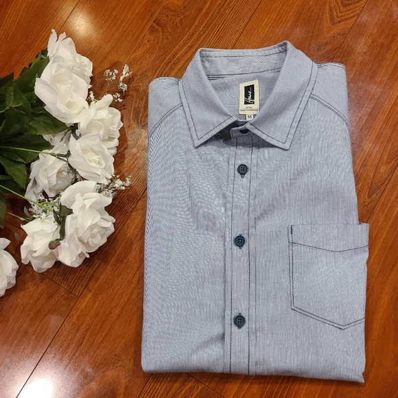 Howe Long Sleeve Button Down Shirt Medium - Picture 2 of 8